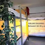 Sleep In Heaven Hostel *