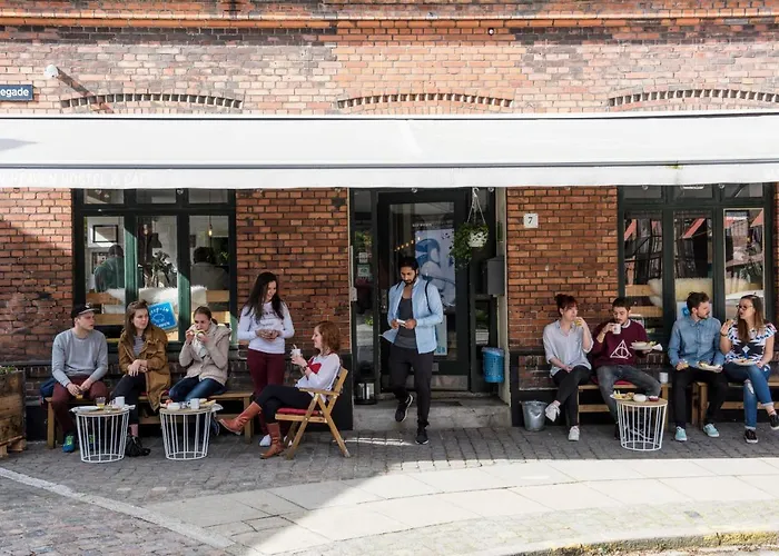 Sleep In Heaven Hostel *