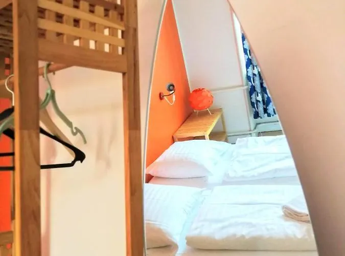 Sleep In Heaven * København