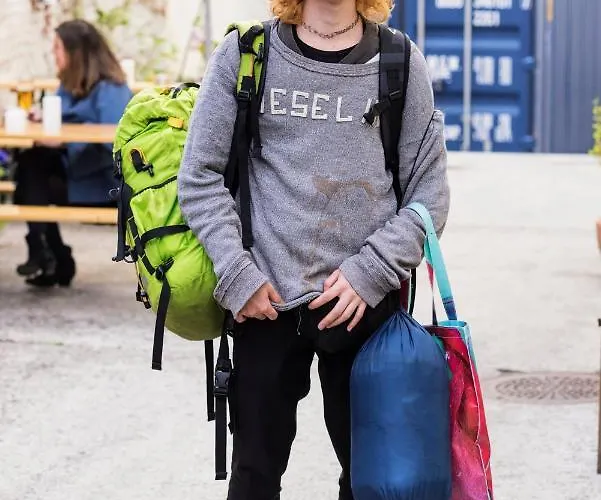 スリープ-イン ヘブン ホステル *